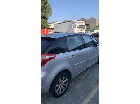 Vehicule-CITROEN-C4%20PICASSO%201-2010-f32eec2bae8358a2bcc46db609a0434d580a665bbff8f2012dae3e086645e950_m.jpg
