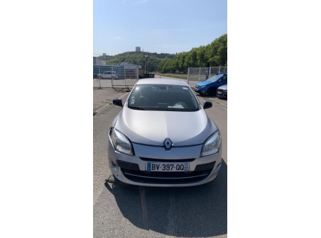 Vehicule-RENAULT-MEGANE%203%20PHASE%201-2011-b85fdb05b7c63dbc049a093198daec2cd20355837f94632dc4d78589f666fc7a_m.jpg