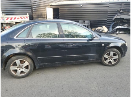 Vehicule-AUDI-A4%202%20PHASE%202-2006-1790ffc61bfcf22ecb31e352bd82bb29748677a5b184c36141d14a3b0c65deae_m.jpg