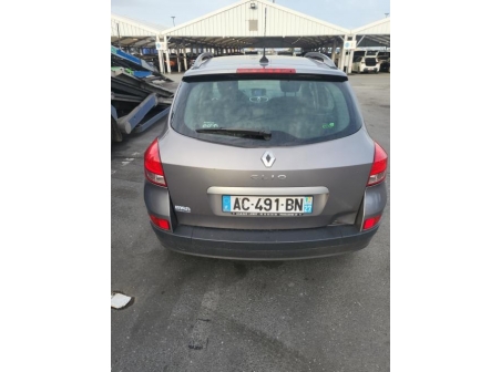 Vehicule-RENAULT-CLIO%203%20PHASE%202%20BREAK-2009-5984ad823eb7cf2ed4769532dc08e67f3f7751fda6ed6cc7776967c4a43a9fd3_m.jpg