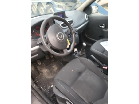Vehicule-RENAULT-CLIO%203%20PHASE%202%20BREAK-2009-a17d0007ffab30dedf349ccbbd486a2b7372fa21062cba18570820985cf40fda_m.jpg
