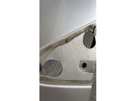 112064926-3e38766e-fa6c-43e1-88b1-1a9355db8e07-Piece-Aile-avant-gauche-RENAULT-CLIO-3-PHASE-2-955a9573cb755f1fbab6aebc830d25e79e95fead196946e6a3d946a41c278395_m.jpg