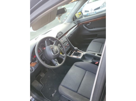 Vehicule-AUDI-A4%202%20PHASE%202-2006-d3fb4b4f78c7db5be18d48d6e33b1bc7da101a077e87cebb63fcd9c20780c30f_m.jpg