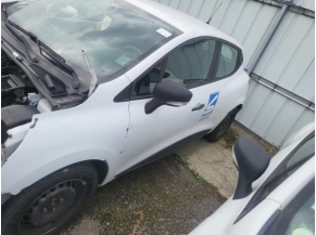 Vehicule-RENAULT-CLIO%204%20PHASE%202-2017-9cb9d20b9320a187569b1be84bcd8c3302648e79bfbd40dd747e05785ddb4e9e_m.jpg 2