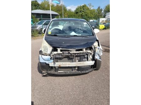 Vehicule-TOYOTA-IQ-2009-89df7f1053e875252196bdfd4b2706ab88c2f88170ac0e0de0a569563304c78c_m.jpg