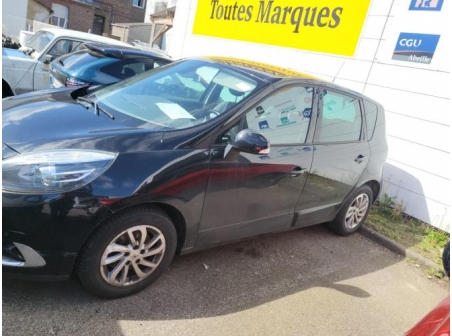 Vehicule-RENAULT-SCENIC%203%20PHASE%203-2014-fdd5b0b84c36c9913f2d1cff9dc9cd905c076656ecc69921aa6b43083ee8da09_m.jpg