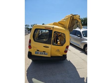 Vehicule-CITROEN-BERLINGO%202%20PHASE%202-2015-c3858fe6b8243507293065ed011f0d9d8e64e12357f21d7e1e96c313c270f5b1_m.jpg