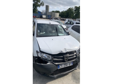 Vehicule-DACIA-SANDERO%202%20PHASE%201-2013-5c7b29a28a46ddc91397524e024e41fac19b6e65e80ed9fda0ab21bf366f935d_m.jpg