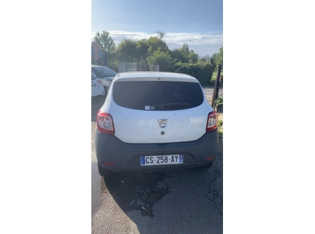 Vehicule-DACIA-SANDERO%202%20PHASE%201-2013-d4cf9808488c8ced3797bfabd473e05523ea1ddc56cd510884b061d6b8956782_m.jpg