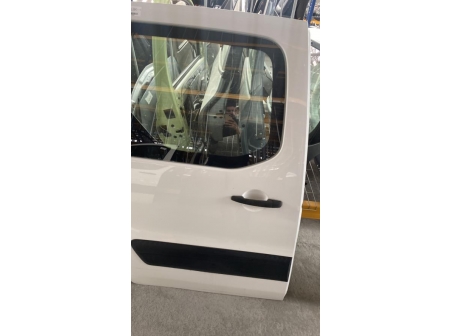 112536522-0b309b84-cc35-4259-9d68-bfb9807426b3-Piece-Porte-laterale-droit-9831169680-CITROEN-BERLINGO-2-PHASE-1-90c998a43bda925445988d14c254e4c7711485b2a6633cf9f7f77895b7bcfc8c_m.jpg