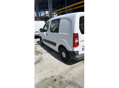 Vehicule-CITROEN-BERLINGO%202%20PHASE%201-2011-f430bf46f32b085d069e1a110f3301d654c627c3931b90dcbf2e02963ac09972_m.jpg
