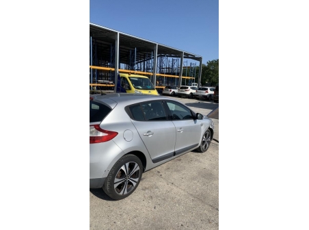 Vehicule-RENAULT-MEGANE%203%20PHASE%201-2011-bdd28d3257bc1df8216ee7196c724276c13994555ddae42ffa03df35b3b96fd9_m.jpg