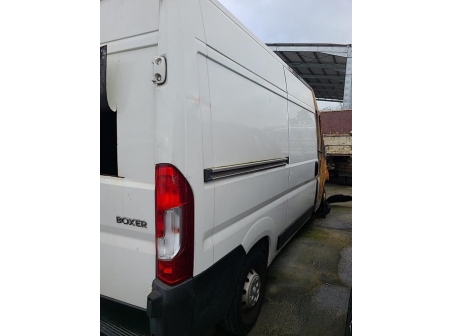 Vehicule-PEUGEOT-BOXER-3-PHASE-2-2018-4fdcc0218c51e80ae7393ddbb4ce94995302024d5d4f9ad2710e105ce152d57f_mtn.jpg