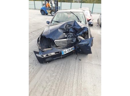 Vehicule-MERCEDES-CLASSE%20C%20203%20PHASE%201-2004-606b9702c3b3521f7658e3024db690e7d88223a404f0fed36715f5a14f59cf2e_m.jpg