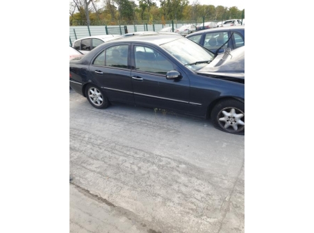 Vehicule-MERCEDES-CLASSE%20C%20203%20PHASE%201-2004-b371b157c54dc074a70d7574abc5c2ffdde8ae1b8da43eec84a61a801e1d32ad_m.jpg