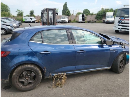 Vehicule-RENAULT-MEGANE%204%20PHASE%201-2019-6452deeffb268101806192d6b00847e2467df7c89df97212944e9e1d9e417f9e_m.jpg