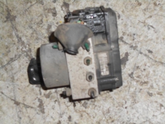 Piece-Bloc-ABS-(freins-anti-blocage)-RENAULT-MODUS-PHASE-1-Diesel-dab00ad55d980667a4de161ed3009c22bfb6333449bfc11218a276b3a511e262.JPG 2