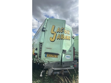 Vehicule-IVECO-DAILY%203-2003-44e2cf18dc2982e072865efb35d921e61091ddd1cf1adcd404f271894ce2b945_m.jpg