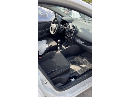 Vehicule-RENAULT-CLIO%204%20PHASE%202-2017-e0e8193c8bd3d004fdc01d3f1c127039eebd09c1ef3013f67a05b335cc14c2e3_m.jpg