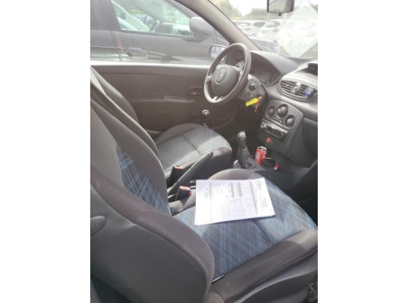 Vehicule-RENAULT-CLIO%203%20PHASE%201-2008-9fe09791de5dae31d749ab13778d6a631fa7a7ee3839e8880b628cd249227252_m.jpg