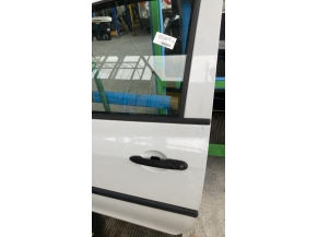 114215163-d5432265-22b1-410a-96e0-2467816536c5-Piece-Porte-avant-gauche-7751476108-RENAULT-CLIO-3-PHASE-1-d2293252916ea24d08ce0db4c033ddc73da5ec518fe981e634555c11d4bda0c1_m.jpg 2