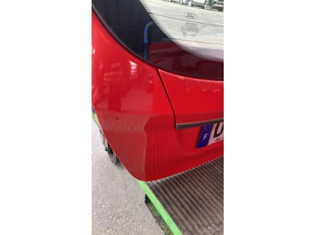 114218492-b9ae8c88-661f-4c99-8fa4-86fecd1eb128-Hayon-arriere-1763986-FORD-FIESTA-6-PHASE-2-ca7e7d162c8c742158fb8c1aaa8da4c8401838575d3594dd3e22aa3b74682561_m.jpg