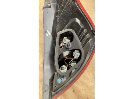 114218659-7bb44935-24af-495f-8113-1d3f765a5a10-Piece-Feu-arriere-principal-gauche-feux-1877011-FORD-FIESTA-6-PHASE-2-2918378e16e01fa0a48ca6309beaaf417b27f1c5e537cc41ea4c4eb3b3e5d88a_m.jpg