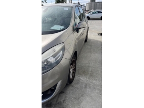 Vehicule-RENAULT-GRAND%20SCENIC%203%20PHASE%202-2012-65e35a7fdf621971aa9f56a09093758914d64a6ed9d432d6e53185f591b6ca7b_m.jpg 2