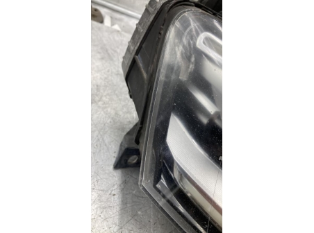 113958081-9d26cf18-1098-4c39-8560-2e4bcf87b0cb-Piece-Optique-avant-principal-droit-feuxphare-8U0941044-AUDI-Q3-1-RS-PHASE-1-959f0772beb41e28dddf91656129bbc414cd7cd5d58e3e3c0fd29caf15b5825c_m.jpg