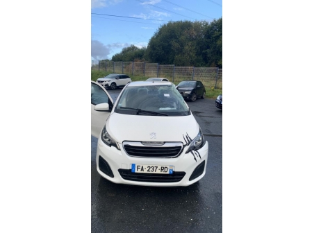 Vehicule-PEUGEOT-108-2018-3ec1c56a232f56e6d06e15e9c7d0af927d2c70e06f88dc7363ee4e92af699c27_m.jpg
