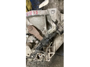 113931960-a8a04b77-e528-4b74-b5a8-d21de239090b-Piece-Boite-de-vitesses-PEUGEOT-108-dd746d5935f70a87cc9c314c827bb67fe988def55215889dc51bfb2d4068e7d6_m.jpg 2