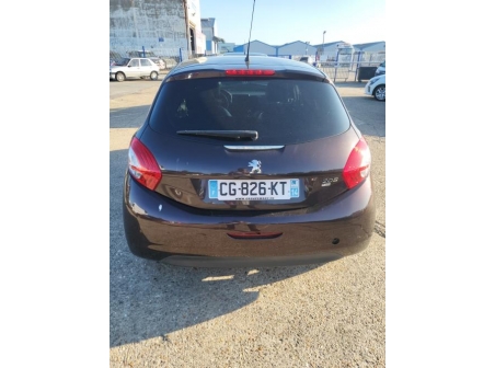 Vehicule-PEUGEOT-208%201%20PHASE%201-2012-e76dd3a45060c9323c49d1ea5214e8a7818930d8573b1ec264deccecb4e000e9_m.jpg