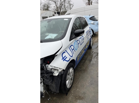 Vehicule-RENAULT-ZOE%201-2016-19e4982be5daf6cc4abffc33586635ec190abc3c91e3c7ac56872dbc37a83348_m.jpg