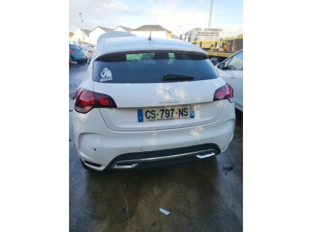 Vehicule-CITROEN-DS4%20PHASE%201-2013-702ff018aafb5175ea3e9eb0f2fa715af86a36be2d9afbbca5447b6a6c6d68ed_m.jpg
