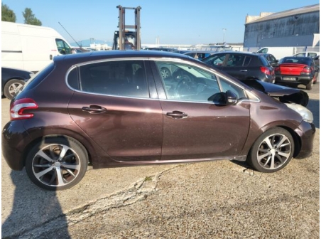 Vehicule-PEUGEOT-208%201%20PHASE%201-2012-ff69d12cda4965f8b0bf9e225a2b1d66234fa305d4bb77877ea2207e6e8361a7_m.jpg