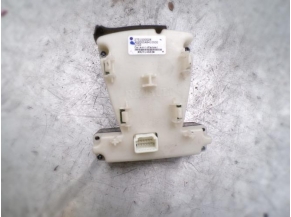 113672936-7d728f02-b2c5-4c70-b590-ded2e5c6f58d-Piece-RENAULT-4c09e6b82d0d7858d8866270f45fdecbf4c5fd7ce1548aab5af7c25ca987e692_m.JPG 2