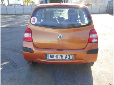 Vehicule-RENAULT-TWINGO-II-PHASE-1-1-5-2008-6a571a220c06f8a11c93375352fbaa975473a6b05b5fa5c1ebfe754cea3e88b6.JPG