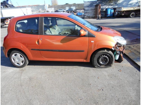 Vehicule-RENAULT-TWINGO-II-PHASE-1-1-5-2008-323f7c5ce5eadfb50487741b524fef074ed3947d4cd9bb62e13a60408948cf49.JPG