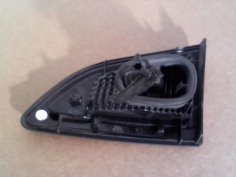 Piece-Feu-arriere-secondaire-gauche-(feux)--628bf01a5ca7f3e27ade3260214daf494f35911b5e2cb939f51b092f793a4deb.jpg 2