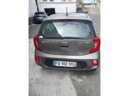 Vehicule-KIA-PICANTO%203-2020-5de3e676786bcf4ff22bd2f11e12c36645745d888b1c8d176ed41f7e82721056_m.jpg
