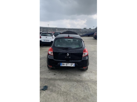 Vehicule-RENAULT-CLIO%203%20PHASE%202-2011-e0effbcf072428806e3bbb19262dee75a8629859ed82f44e5d7252355a0aa71f_m.jpg