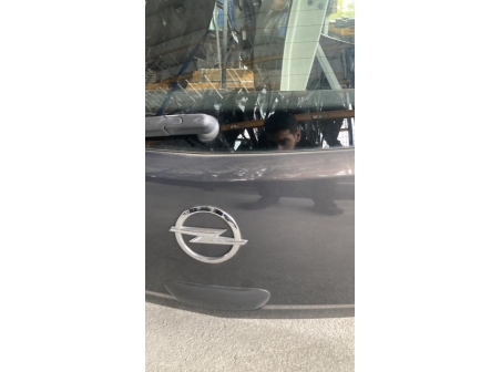 113463593-b1a1dd96-0018-460f-966f-7688d1582066-Hayon-arriere-93191543-OPEL-CORSA-D-PHASE-2-10d1d57066b8842c1812441eb74dd19f6176610699c21f900bbb12b5ad71c045_m.jpg