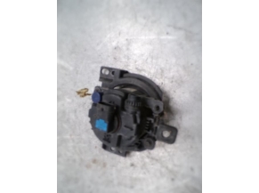 113195402-d73e4fd2-a318-4ed6-80a2-cbade518580f-Piece-113195402-Anti-brouillard-gauche-8200074008-RENAULT-MEGANE-3-PHASE-3-BREAK-15-DCI-8V-TURBO-1ccb14fe2105d7f25a93f4edf5b0d98c95c1248e9033bc1f624d4d8d45e35264_m.JPG 2