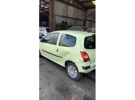 Vehicule-RENAULT-TWINGO%202%20PHASE%201-2009-404ce187c08bb4d5221cf0074f0619ca0d3d31405ca5a9f5e511f88563beb7fd_m.jpg
