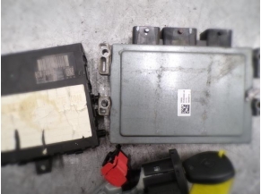 113209321-616e78f4-51f0-494d-b3c6-bea5d6ccb946-Piece-RENAULT-84cef032066c88596dbd0c7466952b3b5780806b0ac8ea2674f33851a2b5a2b0_m.JPG 2