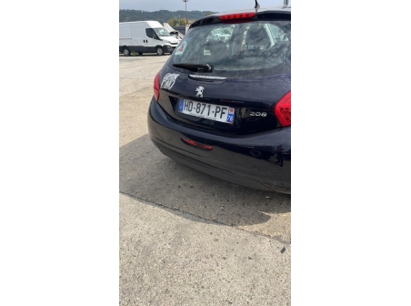 Vehicule-PEUGEOT-208%201%20PHASE%201-2015-c8f0b929e57307d62a6914cfb3e9b3318e25bf4feeddfe5c5132aaa65dac2db8_m.jpg