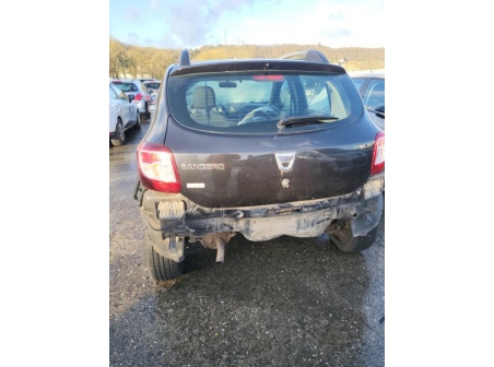 Vehicule-DACIA-SANDERO%202%20PHASE%201-2013-773493ad3b50d0e1160d01650b7623f22468dde3df4b36976f187a3d047fb7b1_m.jpg