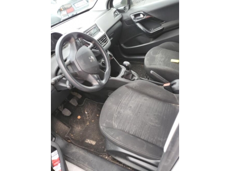 Vehicule-PEUGEOT-208%201%20PHASE%201-2013-ff55f67cc2f9528efccbb20e62298222e57458dda7dc080d1e83a96fbdbed98d_m.jpg
