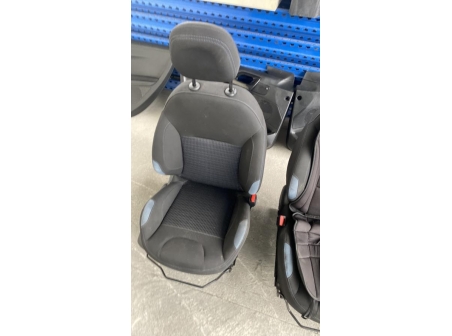 113130957-2b230db0-c763-4f9f-82b0-edf564fe790d-Piece-Interieur-complet-PEUGEOT-208-1-PHASE-1-6deb17c82471d33c064f631943abe8d451d0f8924e721092cbadbf897d0dddab_m.jpg
