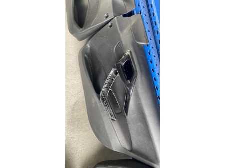 113130957-65e9b468-71ed-4db6-82d0-615fdd2f24f8-Piece-Interieur-complet-PEUGEOT-208-1-PHASE-1-84a8dd9f302a7cd3de7e7647427dc696aff3769559d70b19e082e998fb51cf46_m.jpg